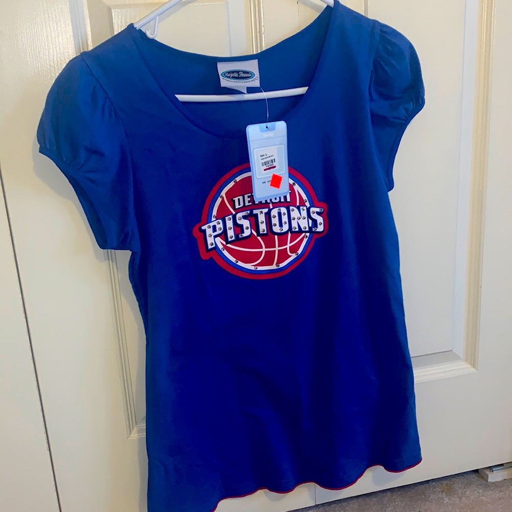 Detroit Pistons Blue sparkly Tshirt size Large Brand new never worn with tags